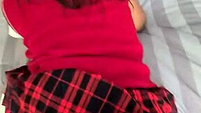 estudiante de 18 resultó ser bien caliente estudiantes están solos en casa invitó a una compañera alumna a mi casa con la excusa de hacer tarea para follarla