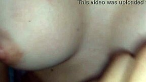 la novia de mi mejor amigo me cabalga con su gran culo en lencería