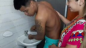 my stepsister come for my cock, she suck it good