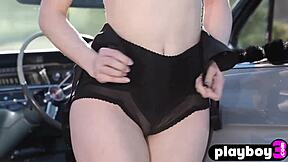 Tiny Model Jessica Dawn Poses In Lingerie, Shows Body.