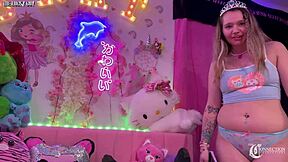 Is Stepsister Mia Kay The Ultimate Blowjob Queen With Her Spitting Skills?