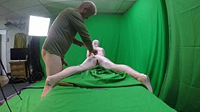 Scarlett Johnson shows off pink pussy in raw teen action.