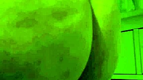 Watch this BBW tease with her booty in tight jeans?