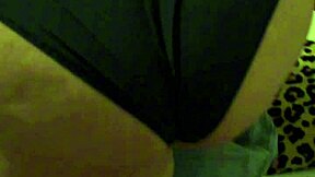 Watch this BBW tease with her booty in tight jeans?