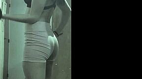 Me descubre grabandola y termino cogiendola