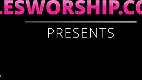 Lesbian teen interrupts friend in shower for scissoring 😘