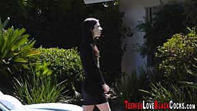Hot Teen 18+Ager Sucks Big Black Cock In Hd