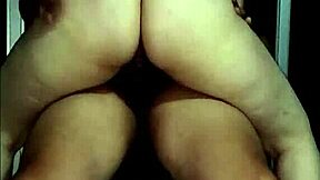 Vecina Culona Espera A Que Mi Mujer Se Vaya Para Venir A Llenarle El Co�o De Leche Pov!