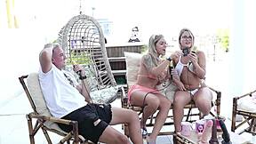 i watch this blonde kiss my sister's boyfriend and get licked