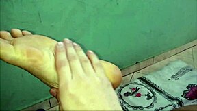 gave massage to big ass neighbor then fucked her doggystyle