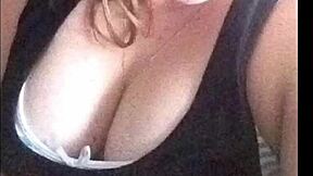 i luv this sexy blonde teen 18+ with big tit, but small tit too