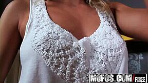 I sux his cok in da kitchen pov