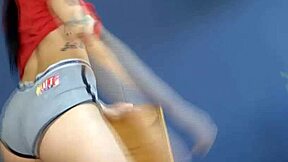 Venezuelan Hot Bombshell Humps And Squirts Loudly In Rough Ass To Mouth!