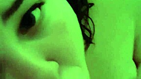 18 Year Old BBW MASTURBATES in Steamy Bathing Session!