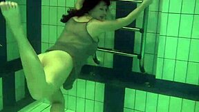 i watch katya okuneva bouncing her titss in a dress at the pool partyy