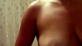 Young couple fucks in hotel shower during holidays 😘