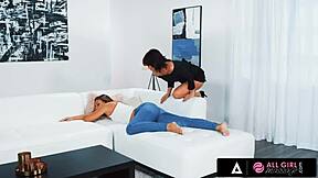 Pervert milf massages Gia Derza’s pussy before mutual play. 🔥