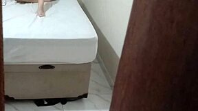 peguei a safada se masturbando com hardcore