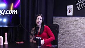 gostava de ficar dando a buceta entao comecou como garota de programa e a monica lima deu pra 30 em uma noite - dieni gacha