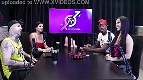 Woman Defecates On His Dick In Bizarre Moment, She Enjoys Strong Pussy Smell - Jefao Oficial And Karen Oliver 😱