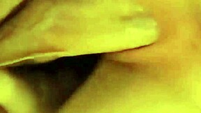 Garota Sem Vergonha Chupando Pinto e Dando Anus o Rapaz Gozou Dentro