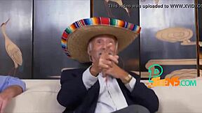 Gorgeous teen pleases old dude with mouth