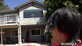 Eat me out, stepmom, please!