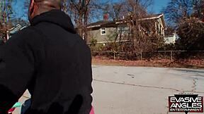 Teen Gets Tattooed Thug's Attention And Sucks His Dick