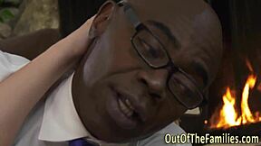 amateur girl sucking that big black cock 😍