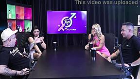 Two Hotties Get Naked, Suck And Kiss Each Other