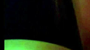 watch the amateur teen 18+ eat mature pussy