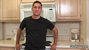 happy young guy drills milfs mature pussy