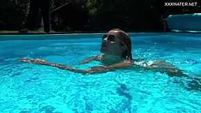 Angelica Naked in Swimming Pool Stuns Everyone