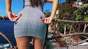 Spanische Latina teen, willst du anal outdoor mit deutschem Tourist im POV?