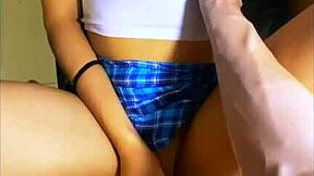 Yo, seducing my friend’s madrastra alone at home was risky!