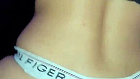 invito a mi amiga al cine y termino cojiendola