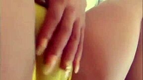 Look at that fat ebony ass twerking!