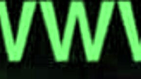 Tattoo wali blonde outdoor clip mein skills dikhaati hai