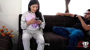 Convencer a tu vecina para tener sexo - porno en español