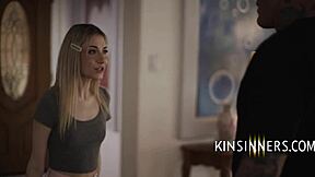 petite teen gets picked up for taboo face sitting session