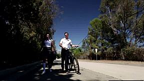 क्लासी युवती 18+ को स्टोरीलाइन रोलप्ले में फक और फिंगर किया