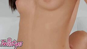 Do these latina lesbians Emily Willis and Alexis Zara scissor passionately?