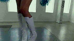 Alluring eurobabe footworshiped and licked