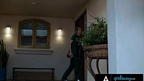 Roommates Kenzie Anne and Aiden Ashley Destroy Each Other's Pussy with Fingers 😏