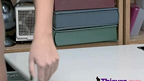 Redhead Scarlett Gets Her PUNANI DEMOLISHED by Horny Officer at Work! Wow, What a Wild Office Blowjob!