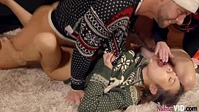 Will Kacie And Vina Get Pies Before Xmas?