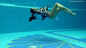 hot euro milf sazan underwater