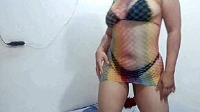 I fucked my huge booty girlfriend raw doggystyle, oh man it was so good