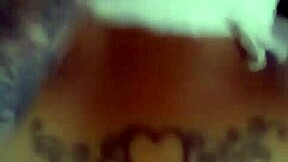 डैम! कम डंपस्टर डेजी डेज व्हाइट लंड को सूखा चूसती है!