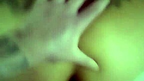 डैम! कम डंपस्टर डेजी डेज व्हाइट लंड को सूखा चूसती है!